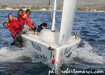 Corsi e regate agonistiche di vela in Sardegna - Velisti in mare aperto